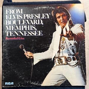 Elvis Presley Recorded Live on Vinyl